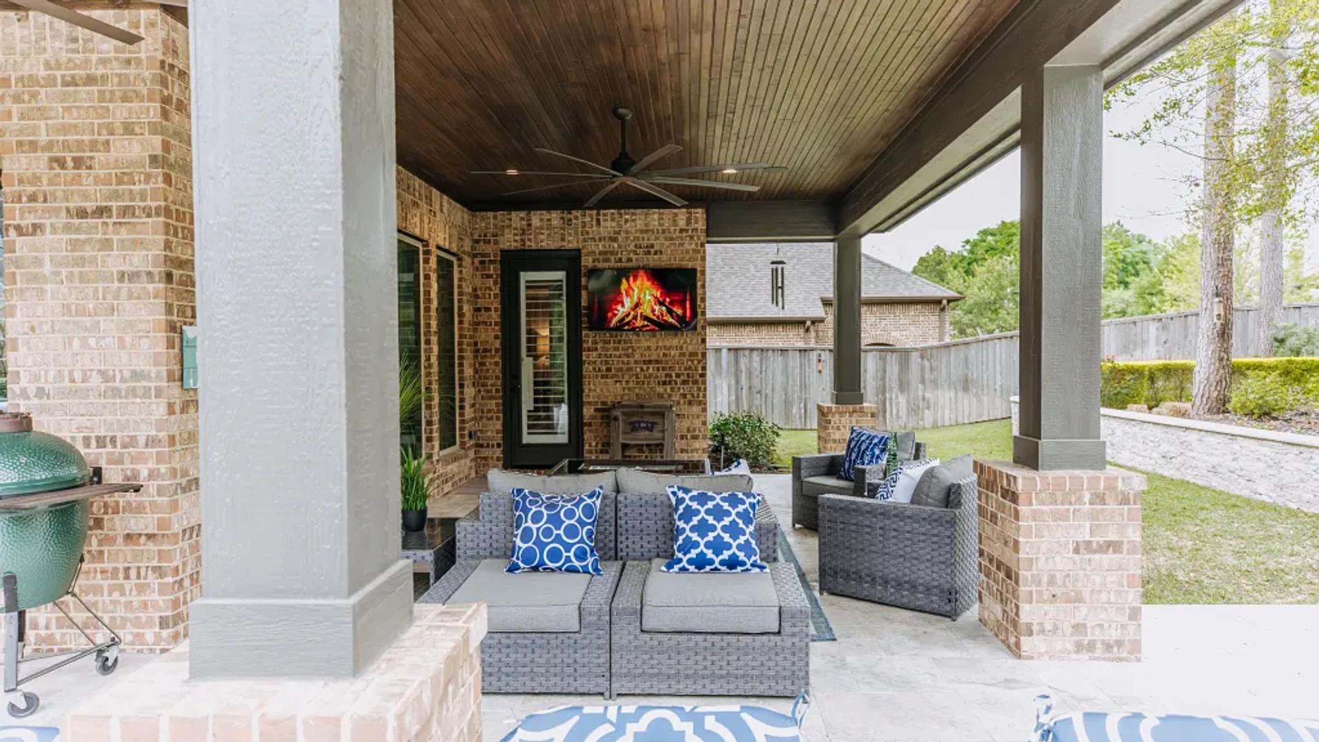 Woodforest Pool & Entertainment Area - Image 2