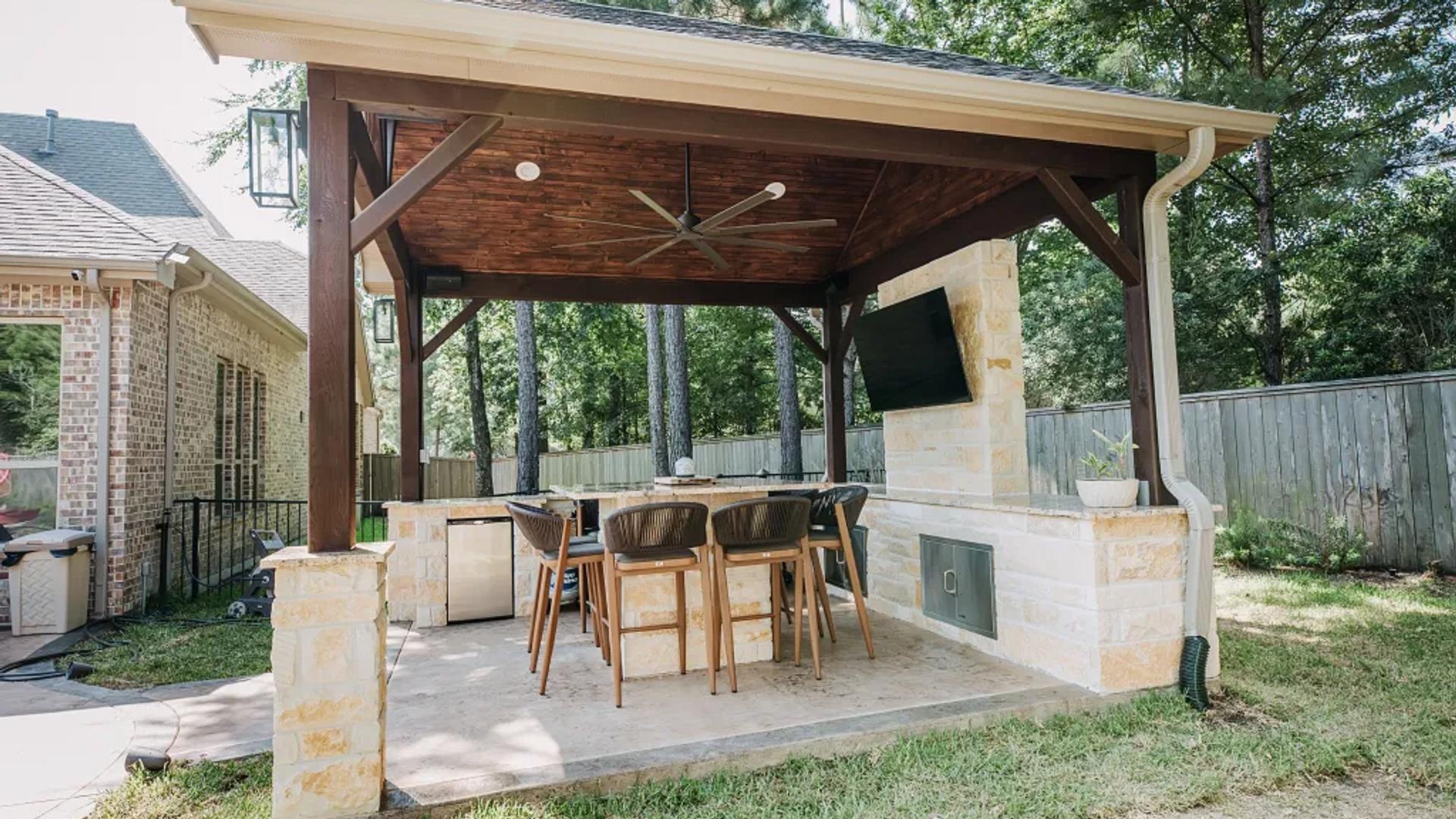 Woodforest Outdoor Kitchen & Dining - Image 3
