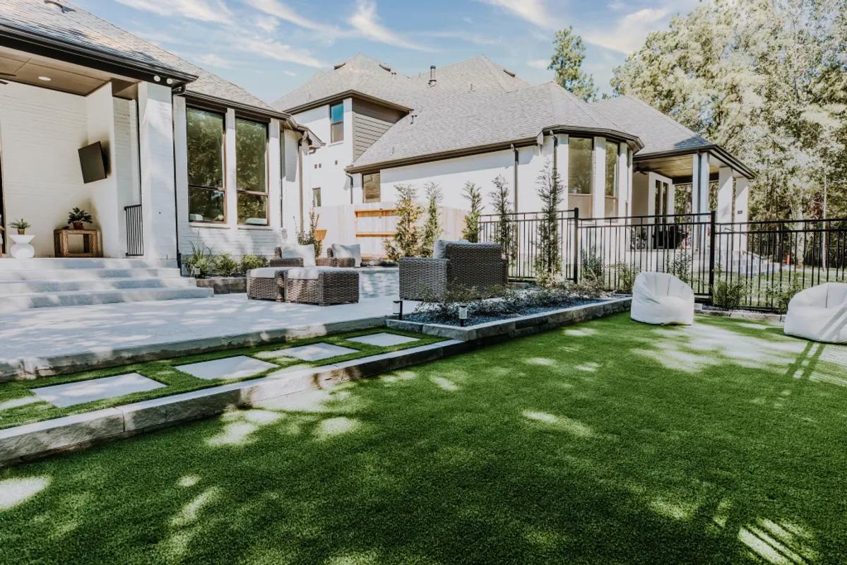 Woodforest Multi-Level Outdoor Space - Image 8