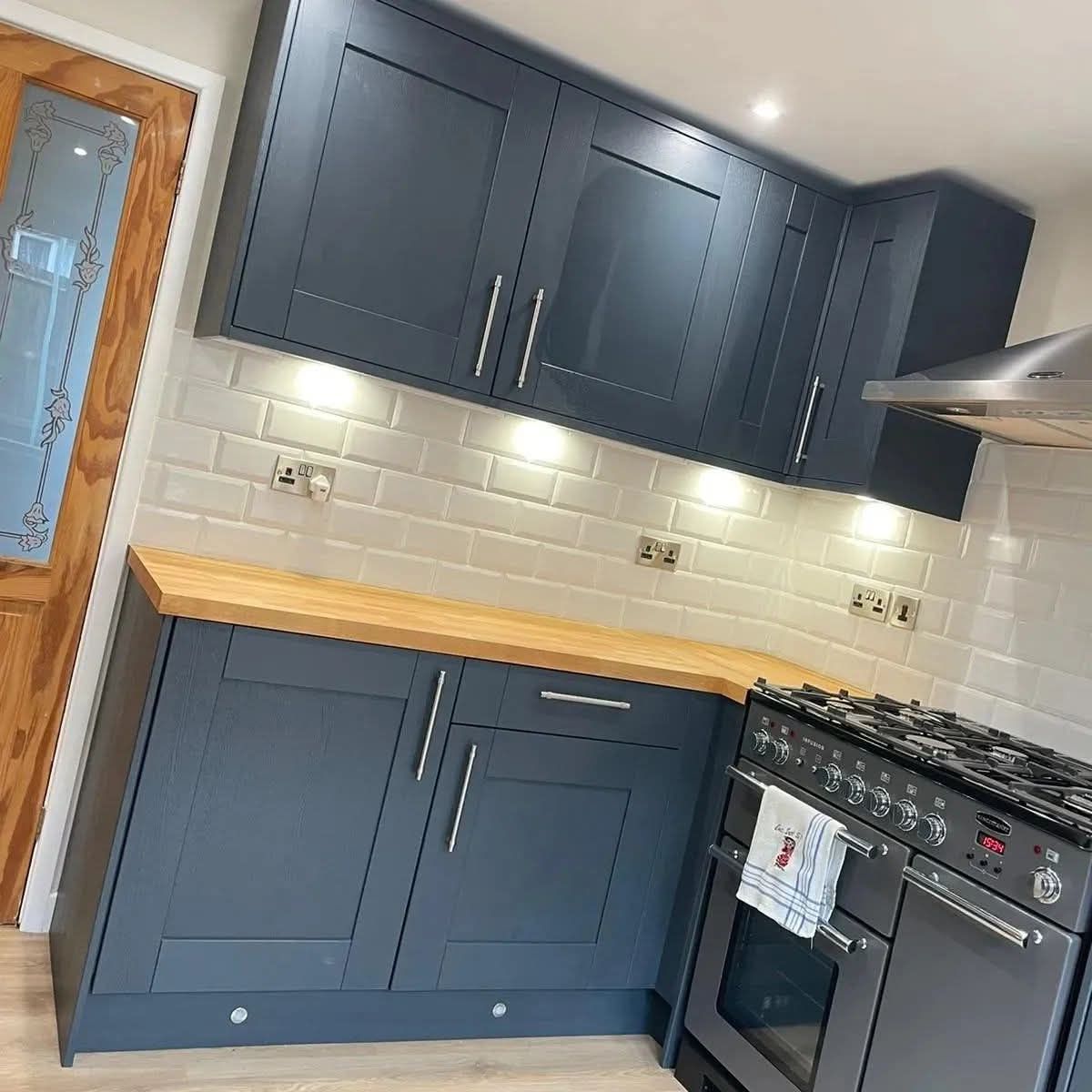 Solid oak kitchen, Allesley