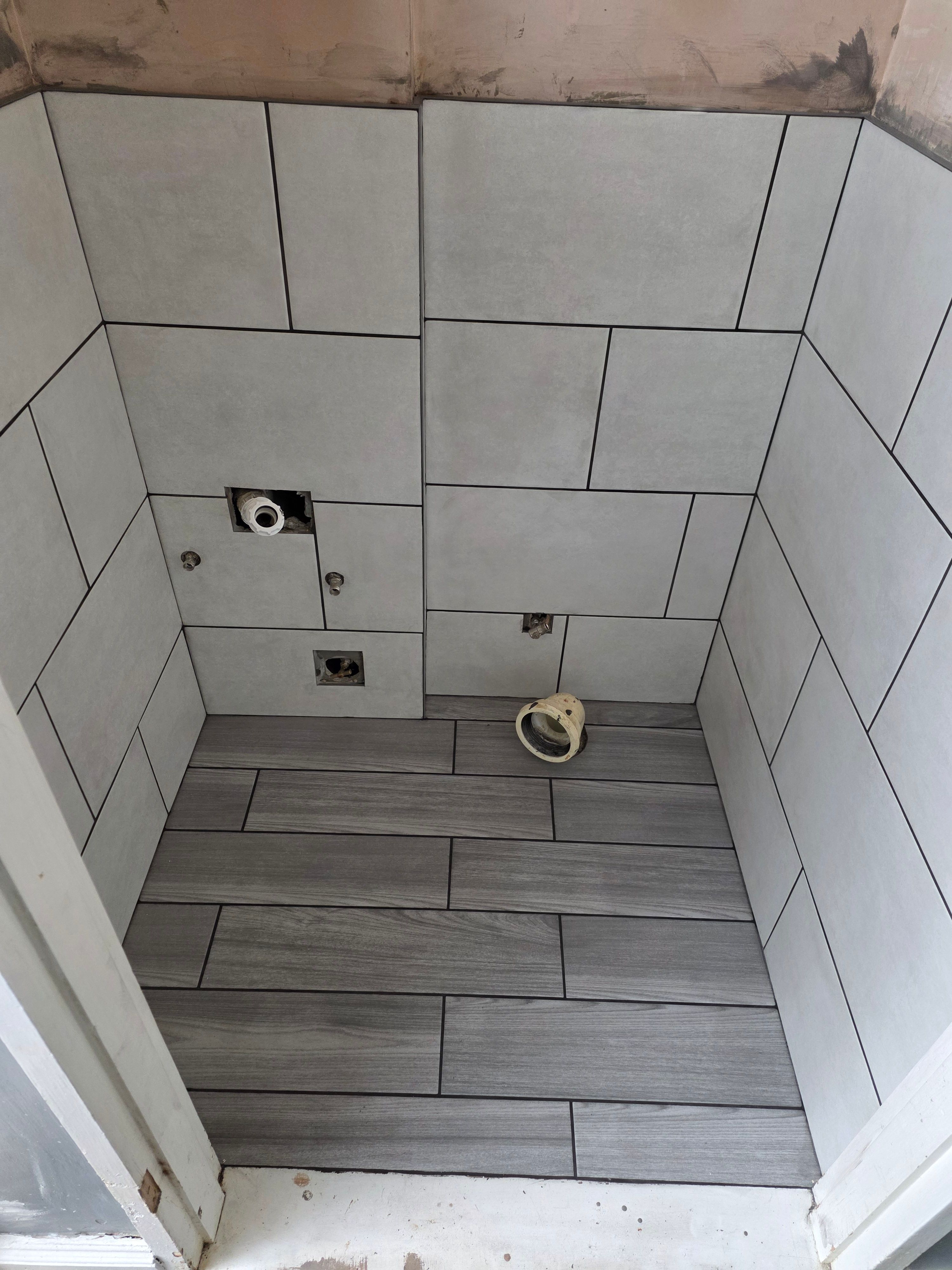 Three bathrooms in one house, Nuneaton