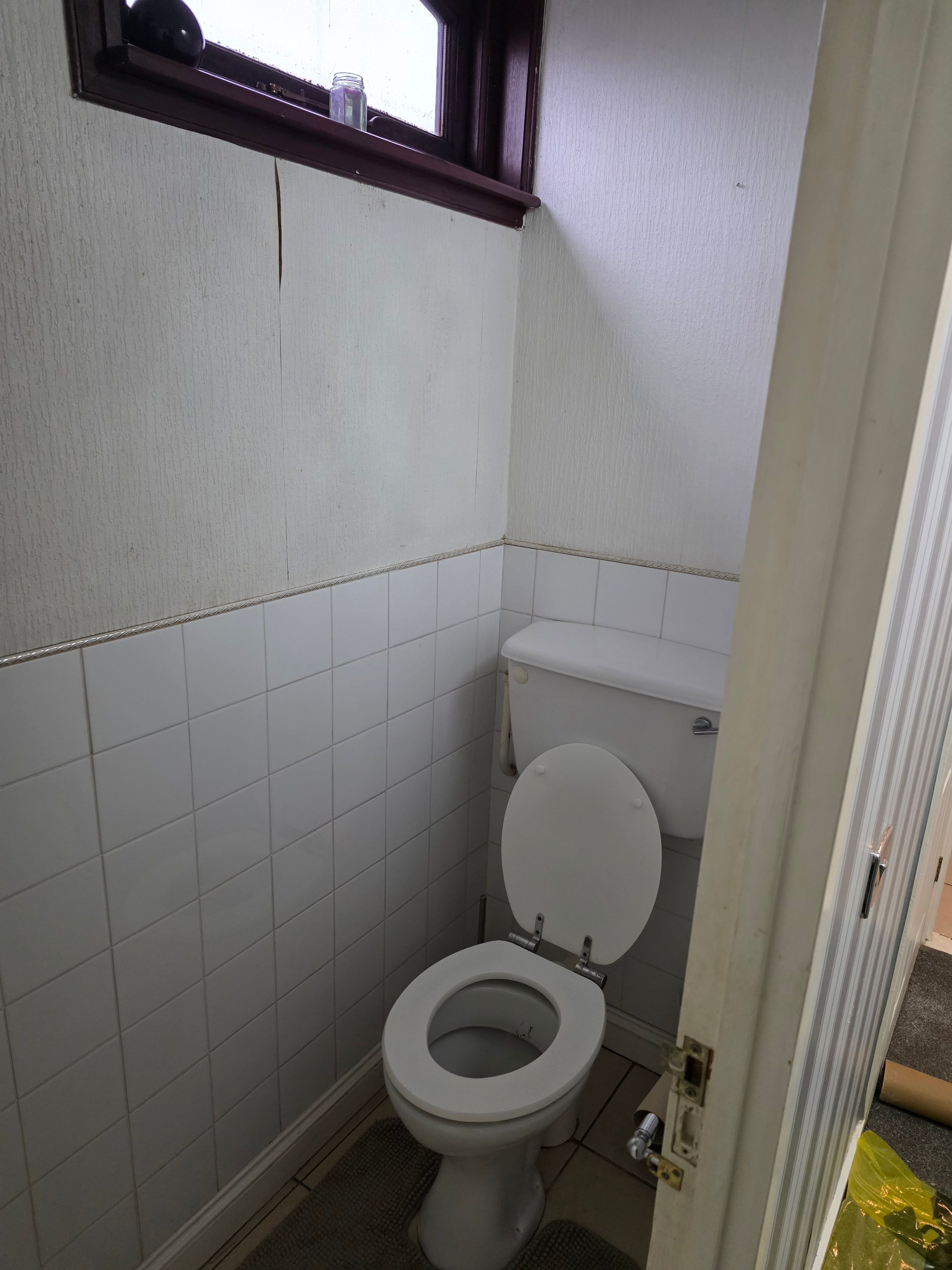 Three bathrooms in one house, Nuneaton