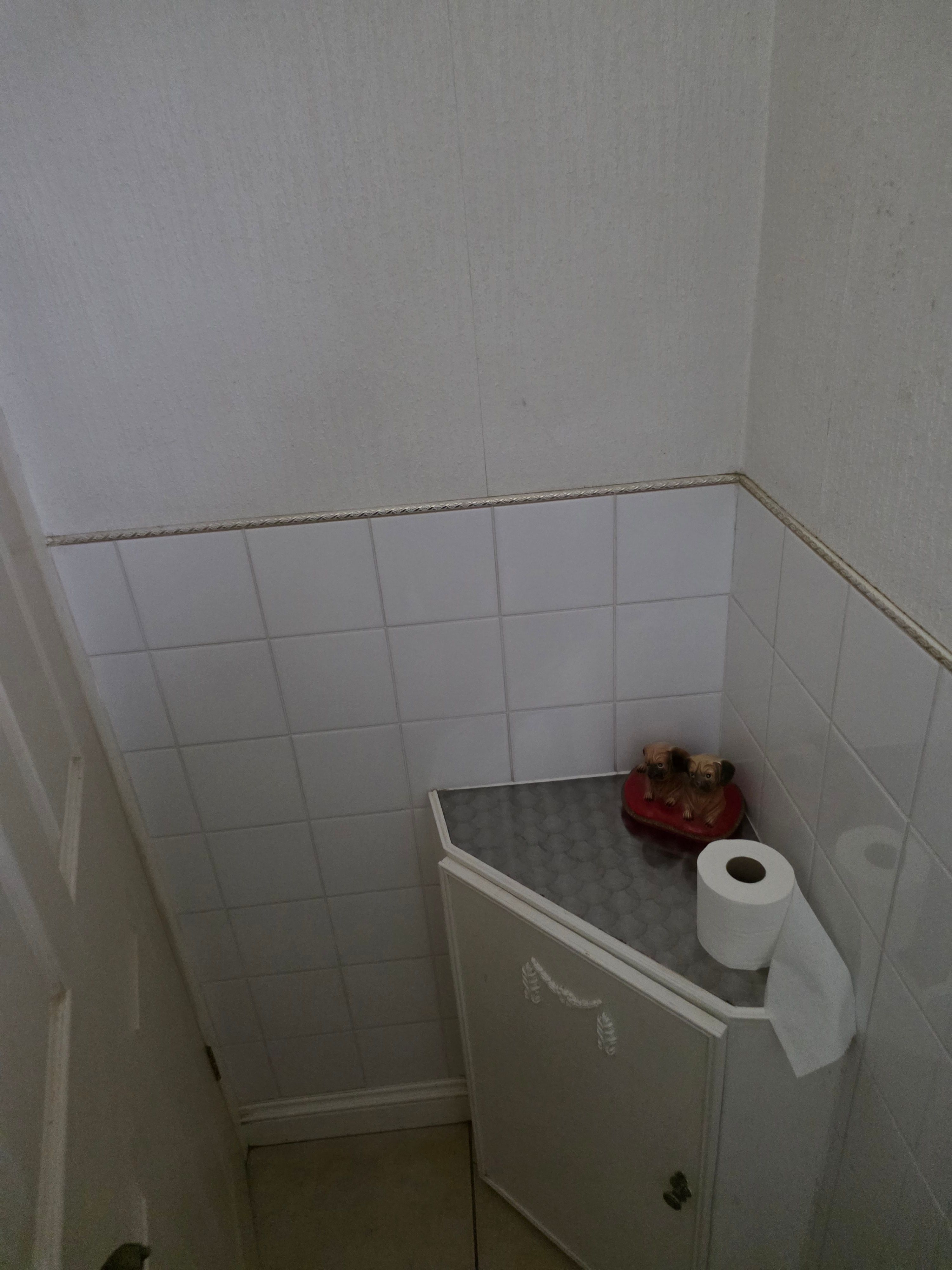 Three bathrooms in one house, Nuneaton