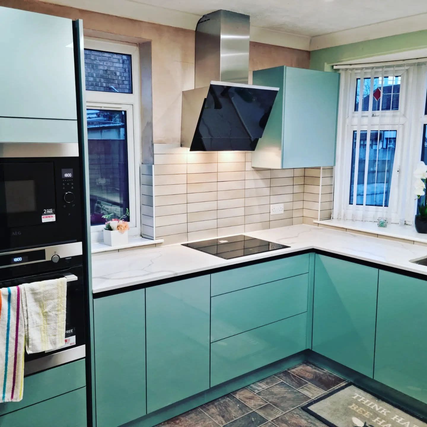 True handleless kitchen with granite, Binley Woods
