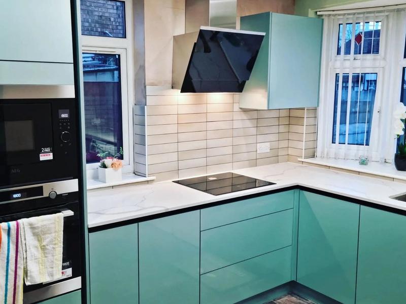 True handleless kitchen with granite, Binley Woods