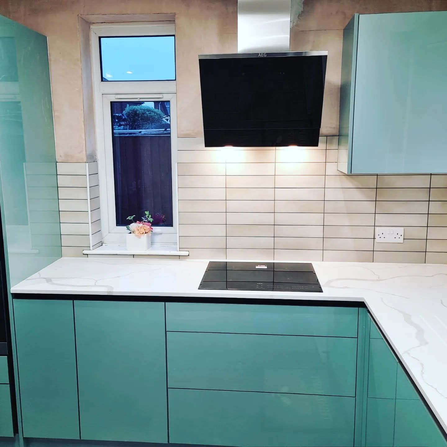 True handleless kitchen with granite, Binley Woods