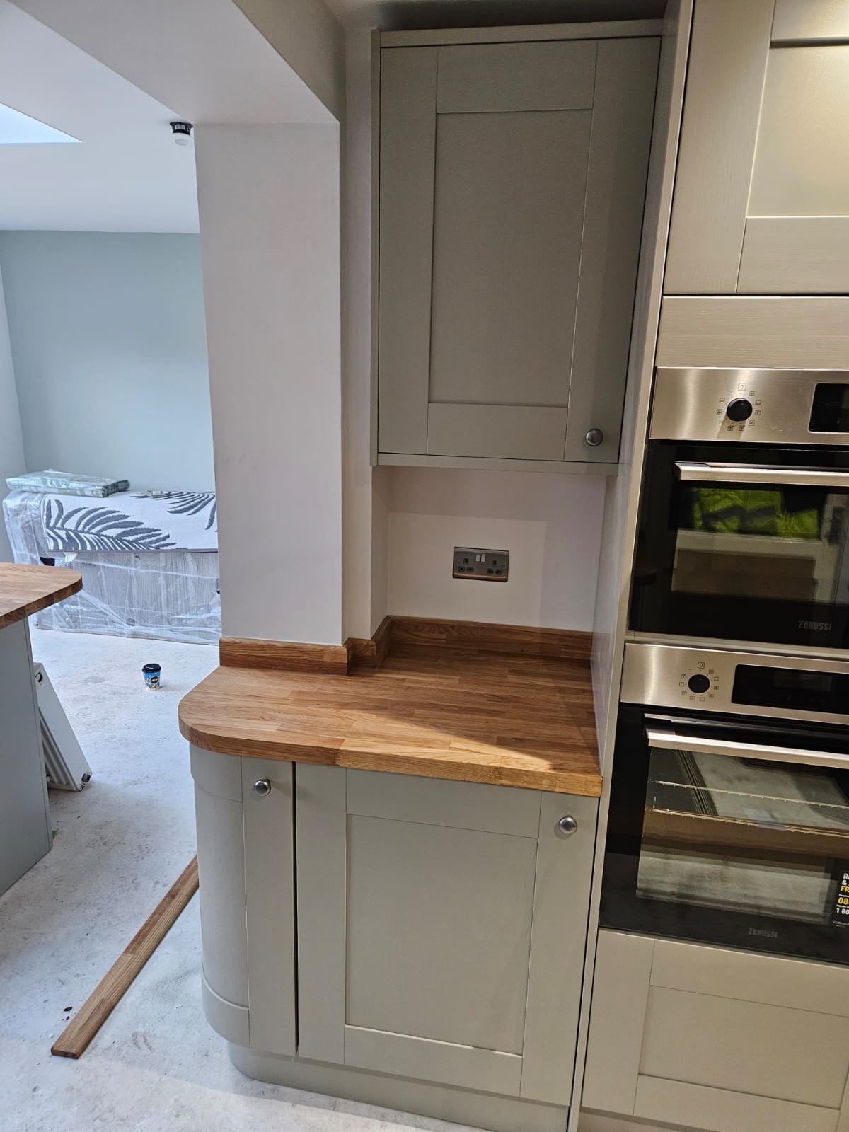 Large solid oak kitchen