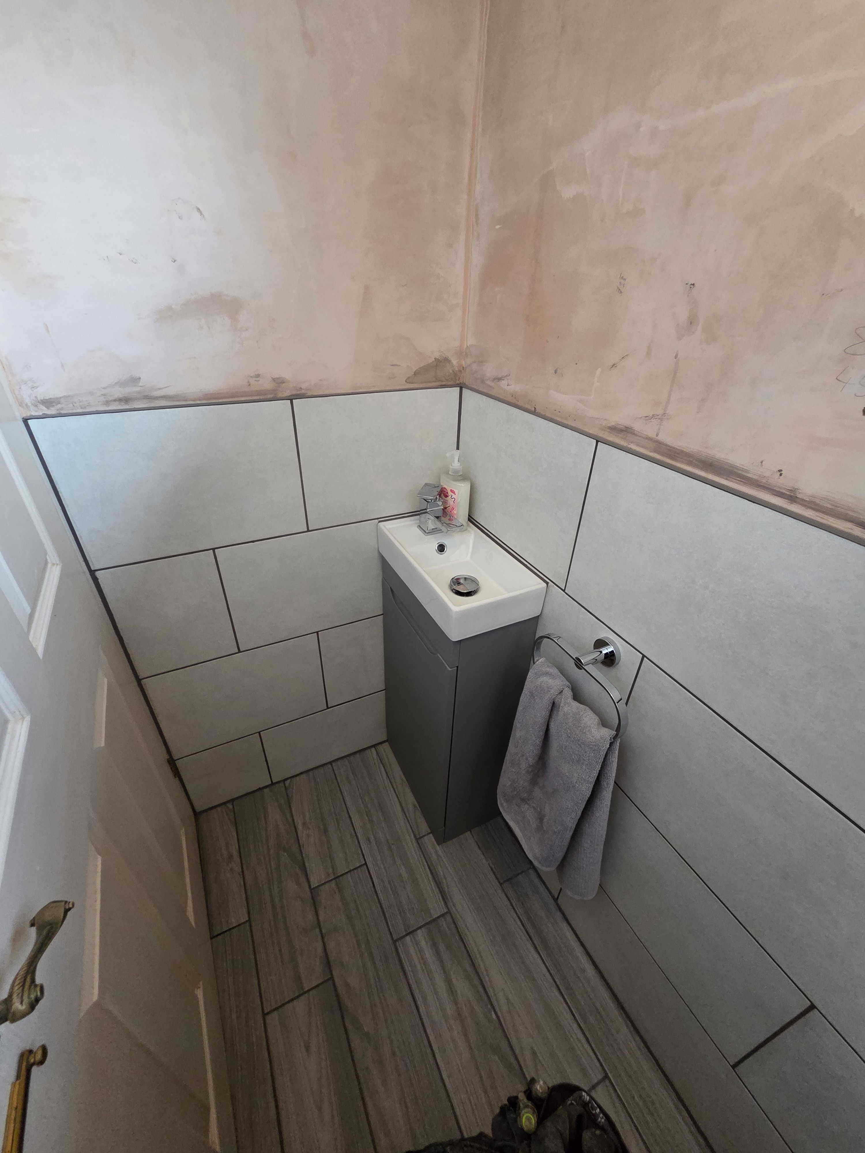 Three bathrooms in one house, Nuneaton