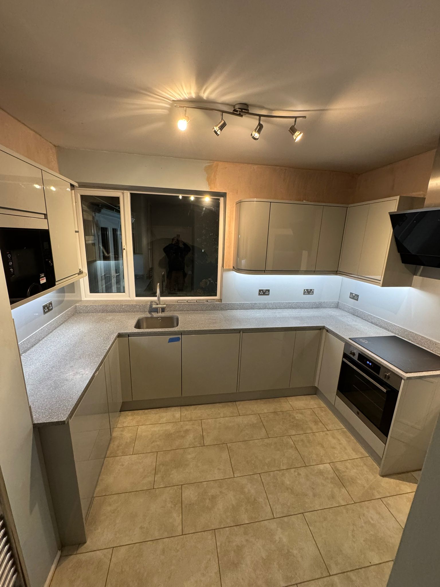 Minerva worktops with waterfall windowsill, Leamington Spa