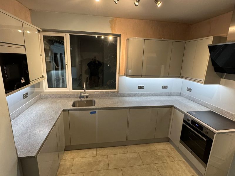 Minerva worktops with waterfall windowsill, Leamington Spa