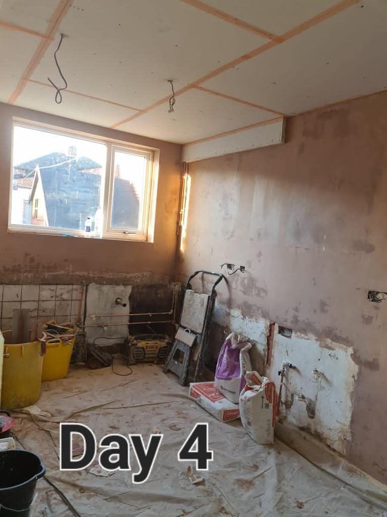 Kitchen with hanging extractor, Rugby