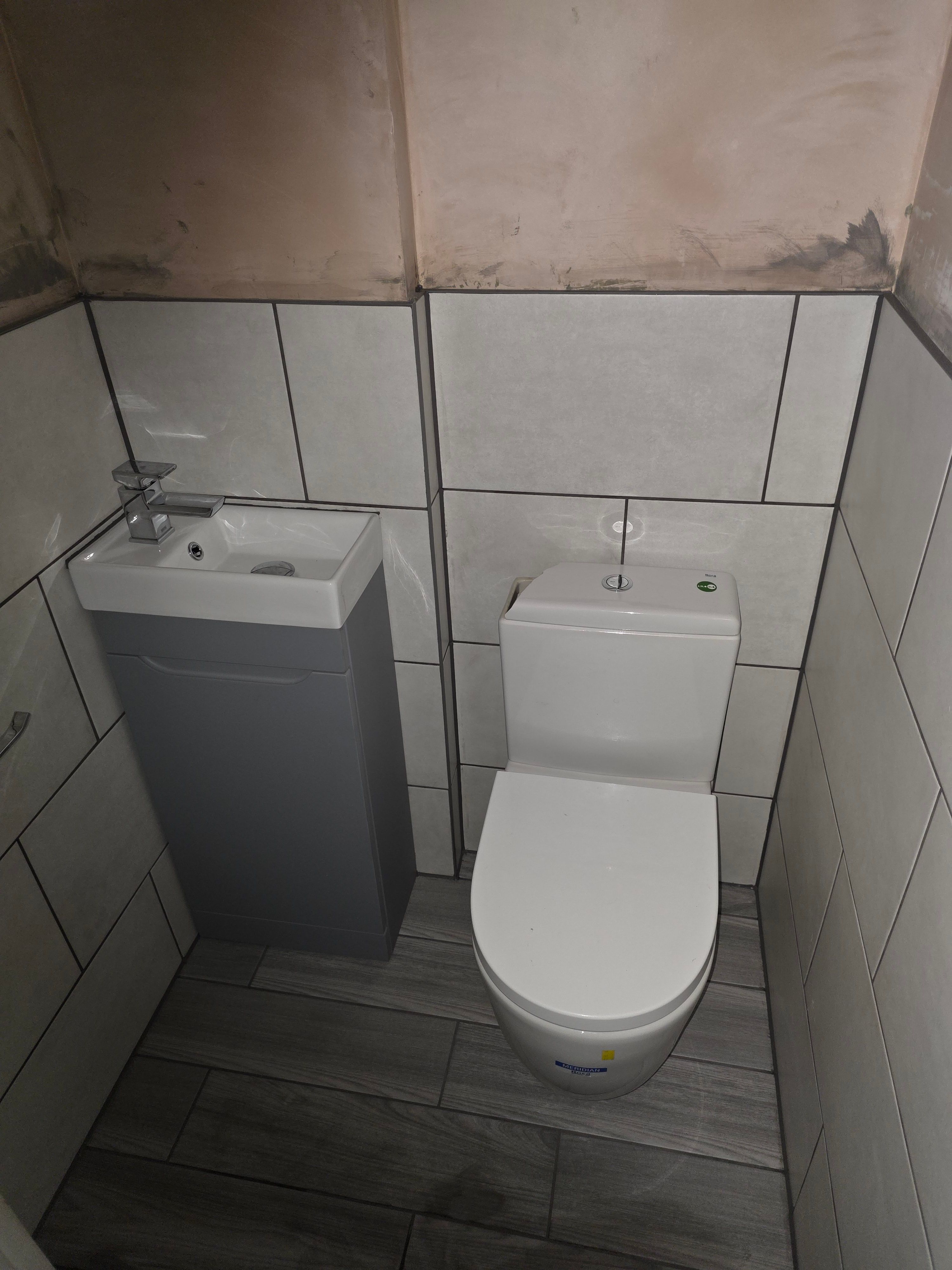 Three bathrooms in one house, Nuneaton
