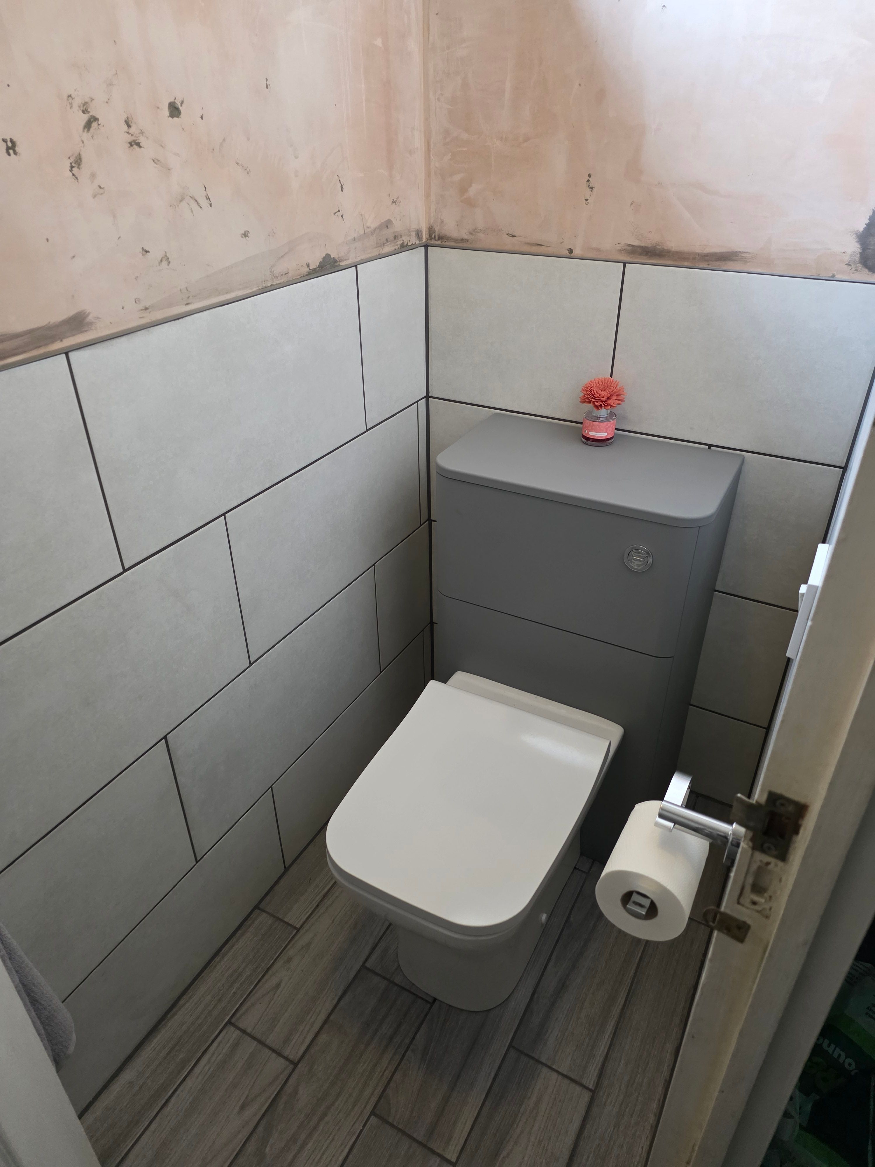 Three bathrooms in one house, Nuneaton