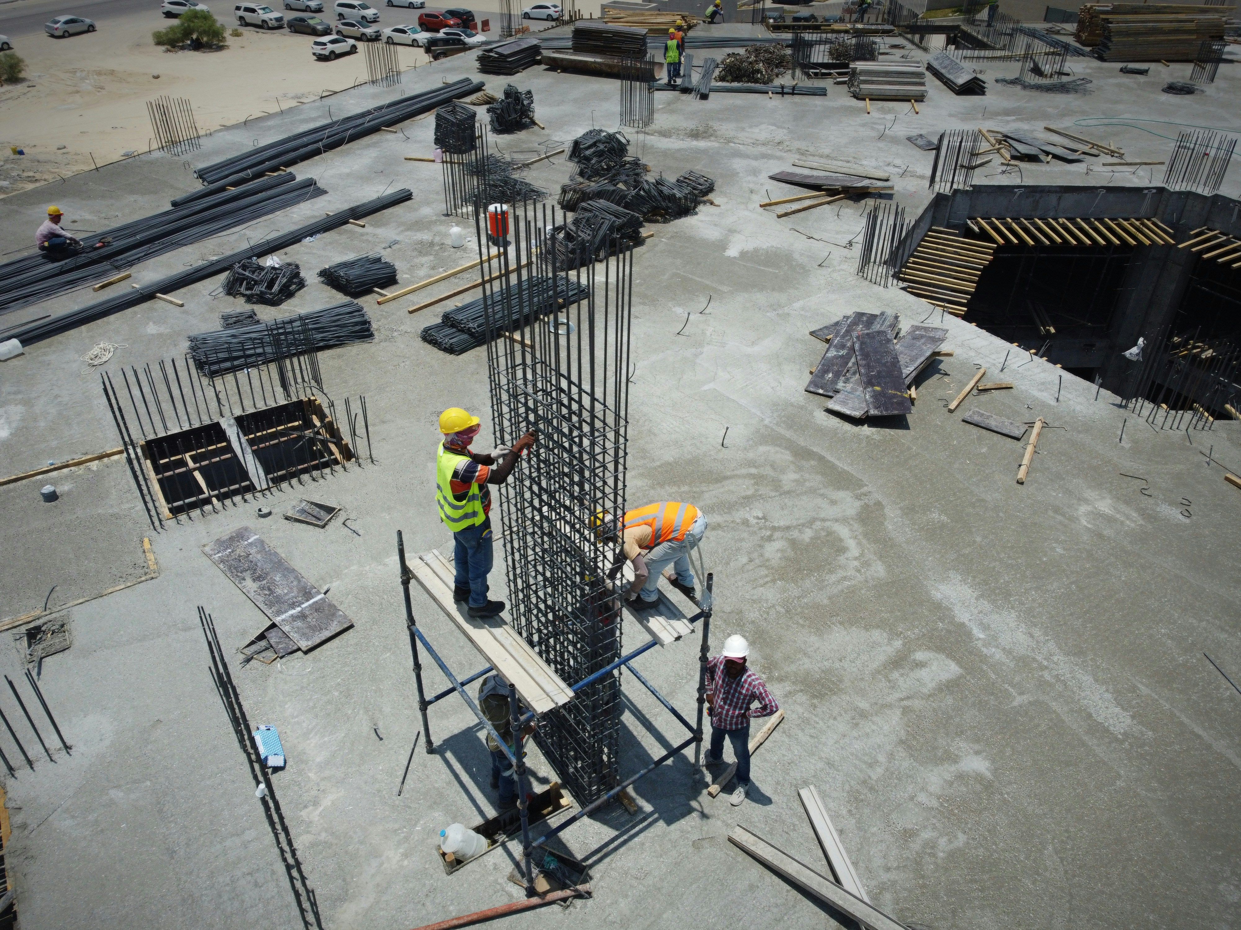 Modern construction safety technology integration with digital monitoring systems