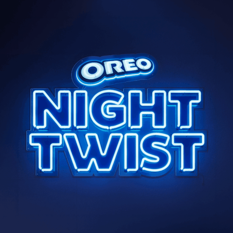 oreo_night_twist_subtle_flicker.gif