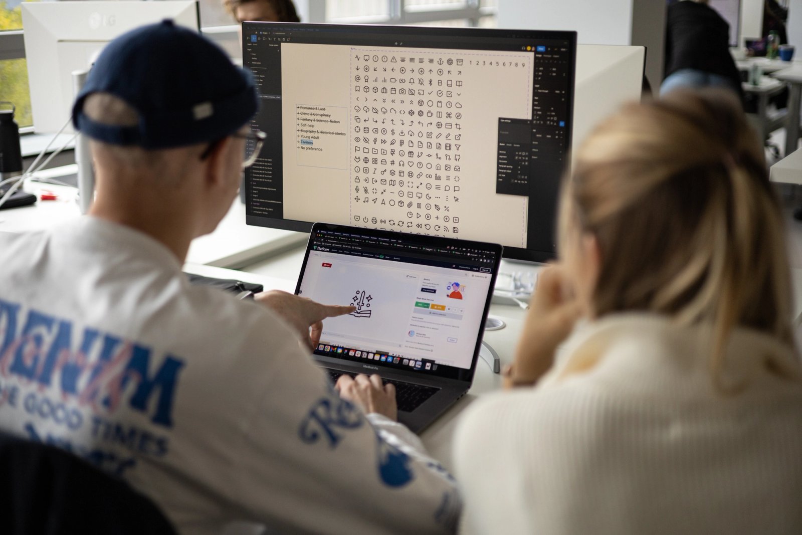 designers voor een scherm