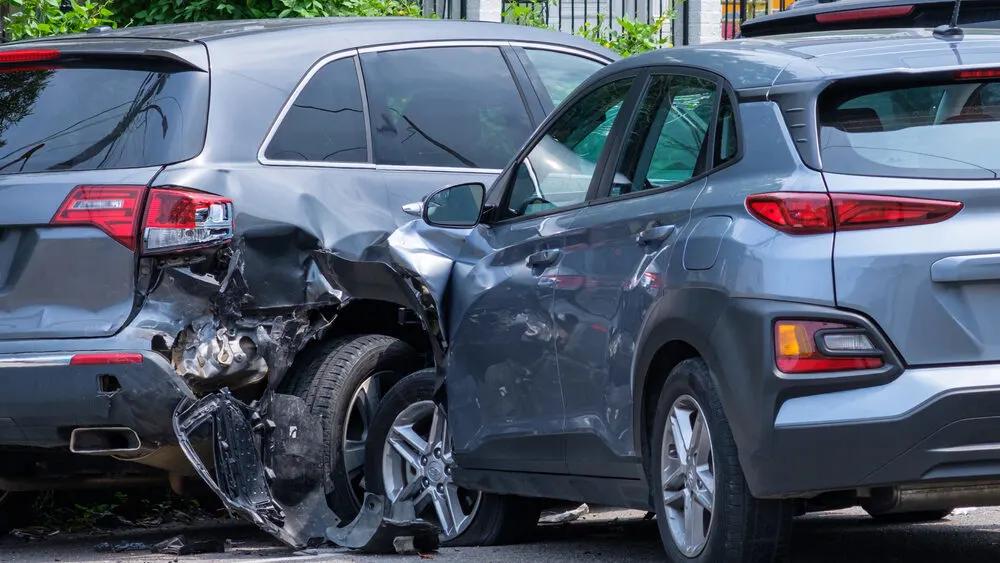 www.aceyourcase.com_blog_how-to-file-a-car-accident-claim-in-florida_-car-accident-edited.webp