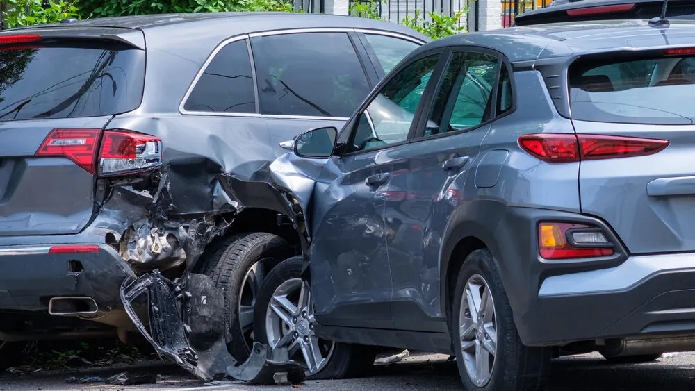 www.aceyourcase.com_blog_how-to-file-a-car-accident-claim-in-florida_-car-accident-edited.webp