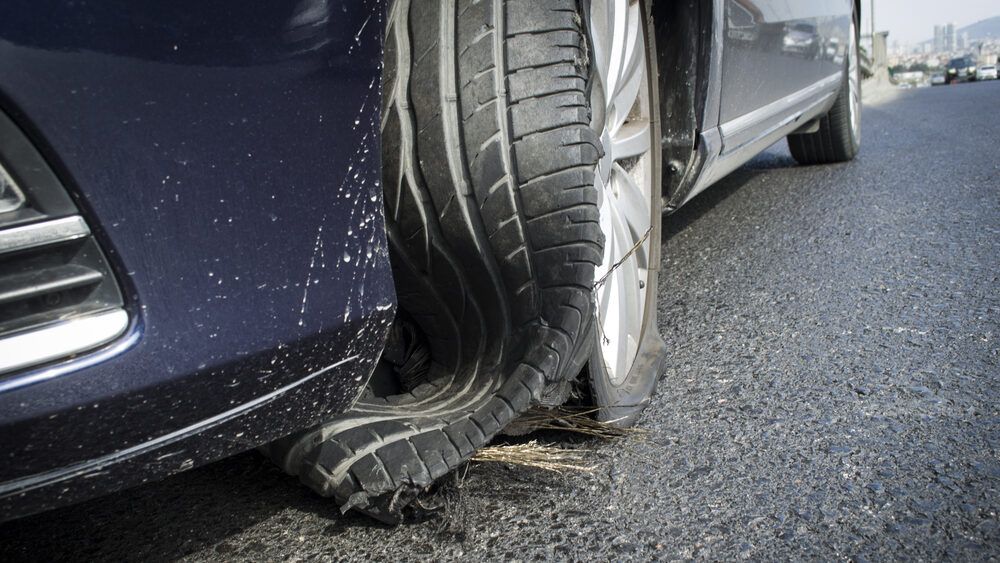 www.aceyourcase.com_blog_tire-failures-and-car-accidents-in-florida_-tire-blowout-edited.jpg