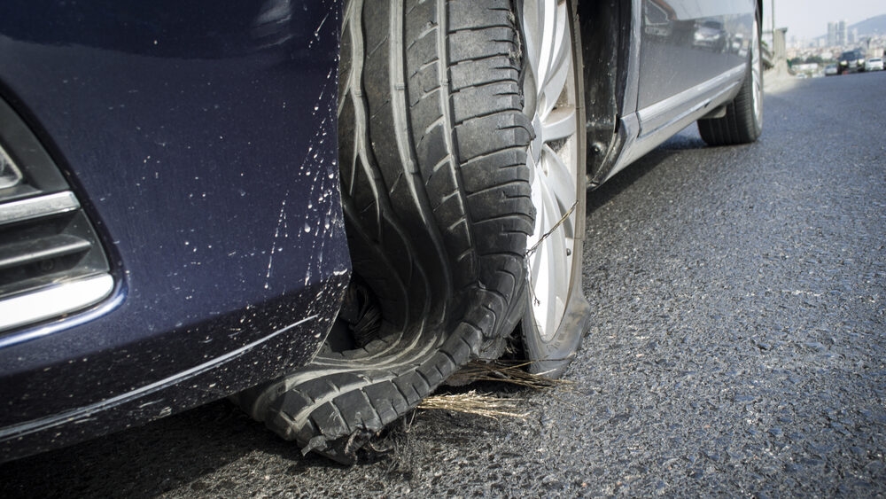 www.aceyourcase.com_blog_tire-failures-and-car-accidents-in-florida_-tire-blowout-edited.jpg