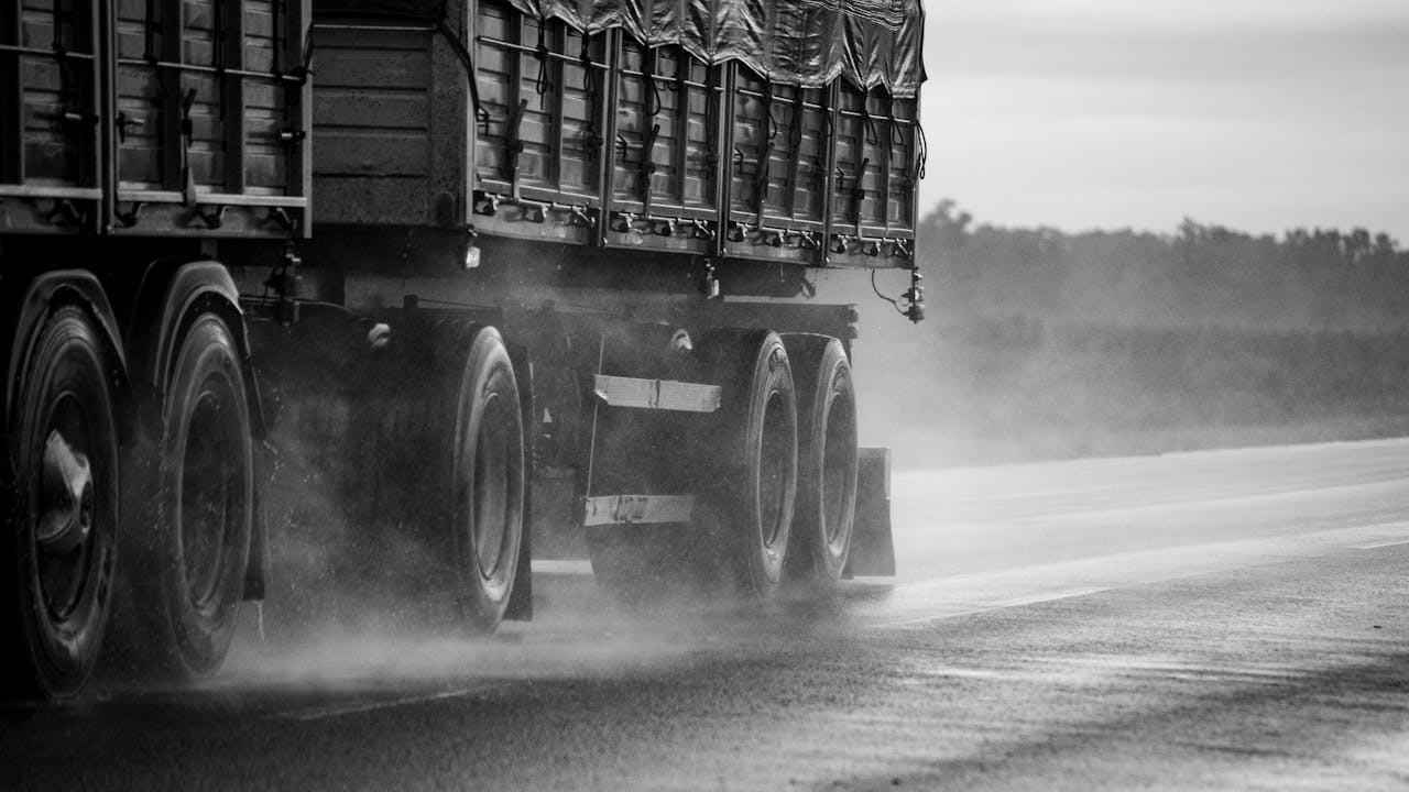 Hit by a Delivery Truck or Commercial Vehicle in South Florida Why the Claim Is Different.jpg