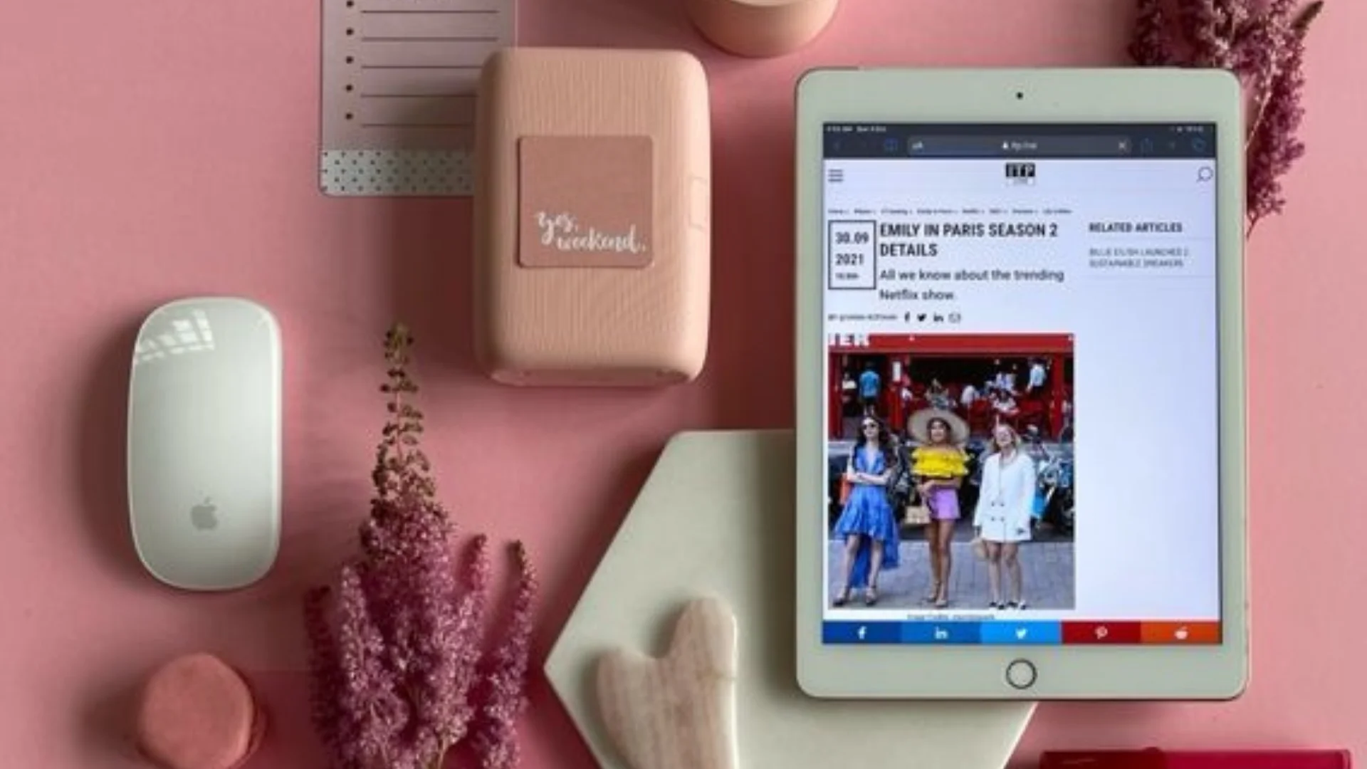 Fatma Hilal : HOW TO FLATLAY: WITH FATMA HILAL