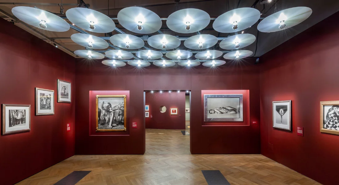A peek into the Fragile Beauty photo exhibit at Victoria and Albert museum