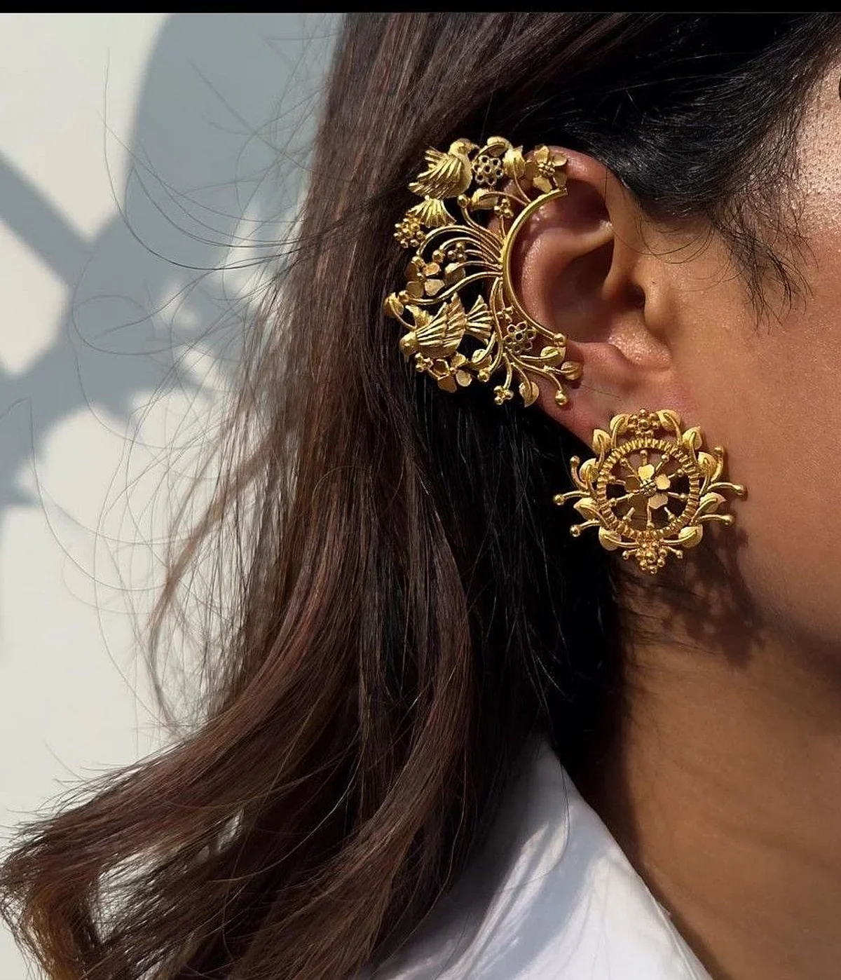 Diwali jewellery trends in 2025: Why convertibles, hand chokers are replacing heavy gold