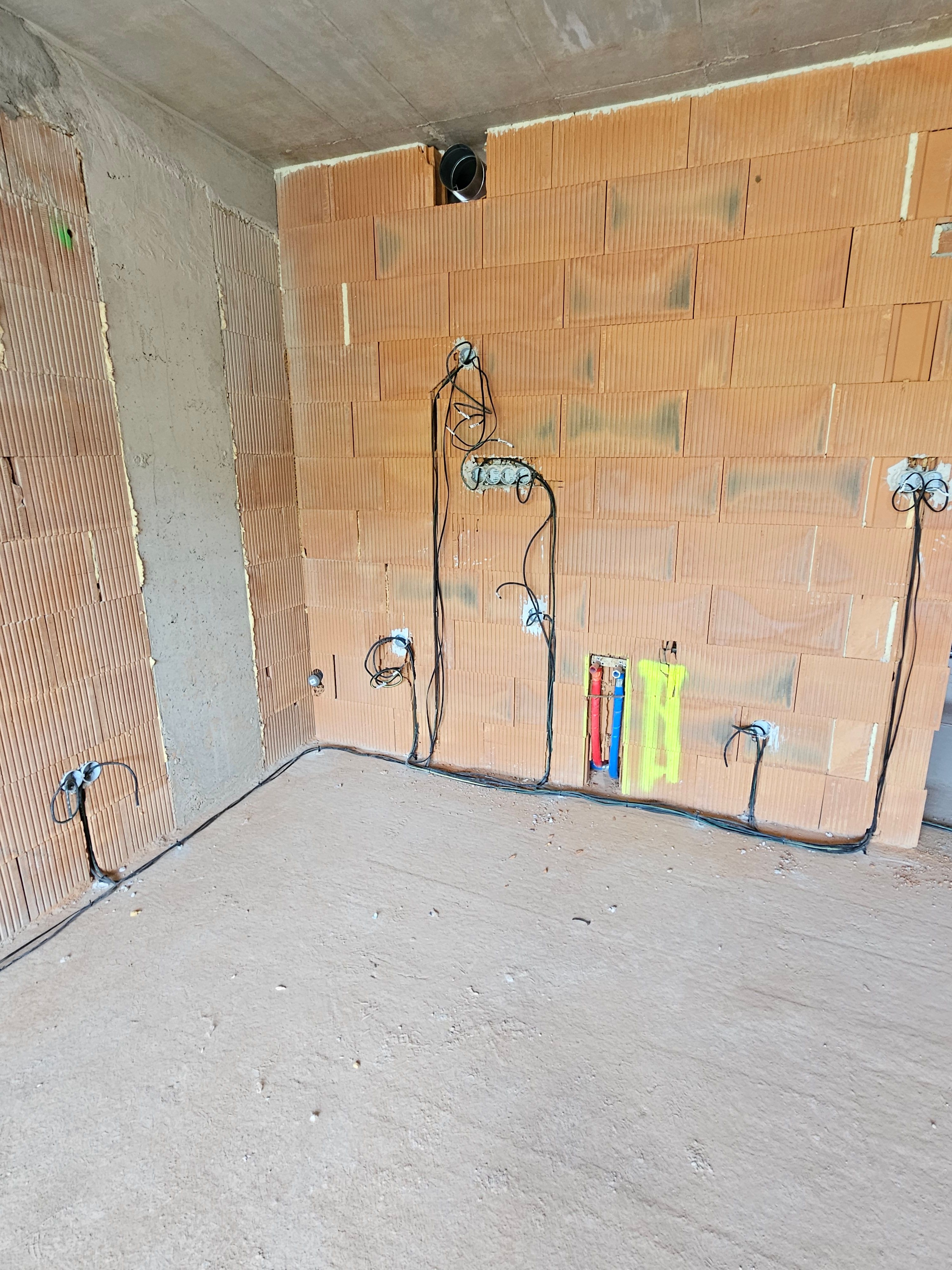 Nová elektroinštalácia bytového domu 528 m² – Novostavba – Prešov – foto 1
