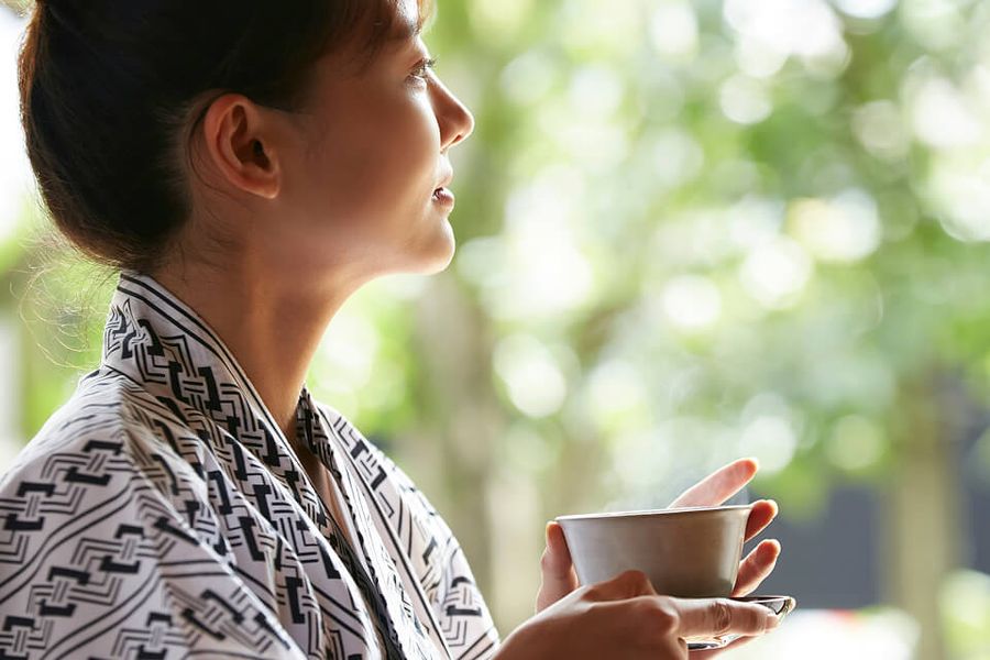 コンビニ と カフェ に ある 日本 の お茶