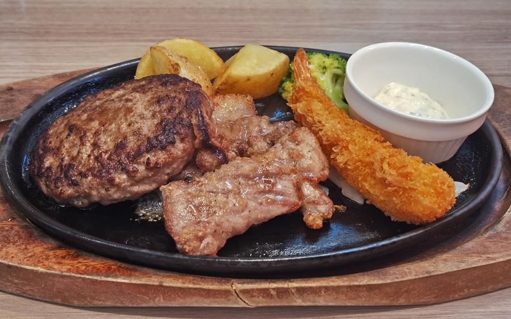 🍽️ ファミレス に 行きます