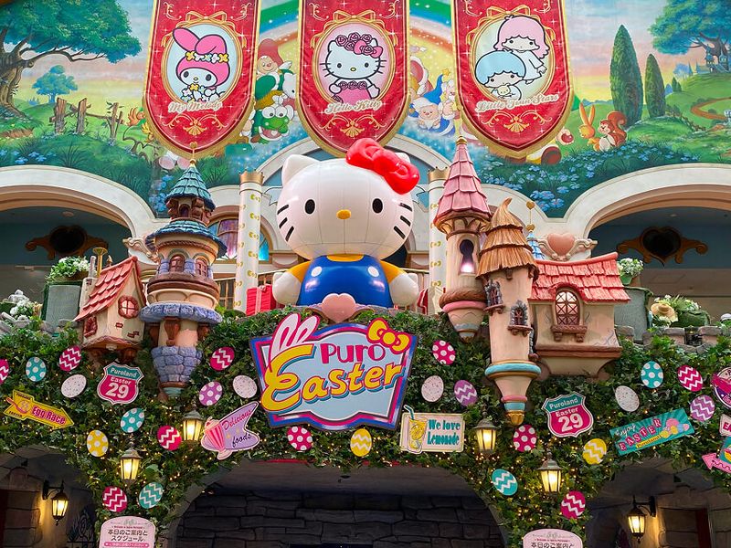 Visit Sanrio Puroland: The Hello Kitty Indoor Theme Park in Tokyo