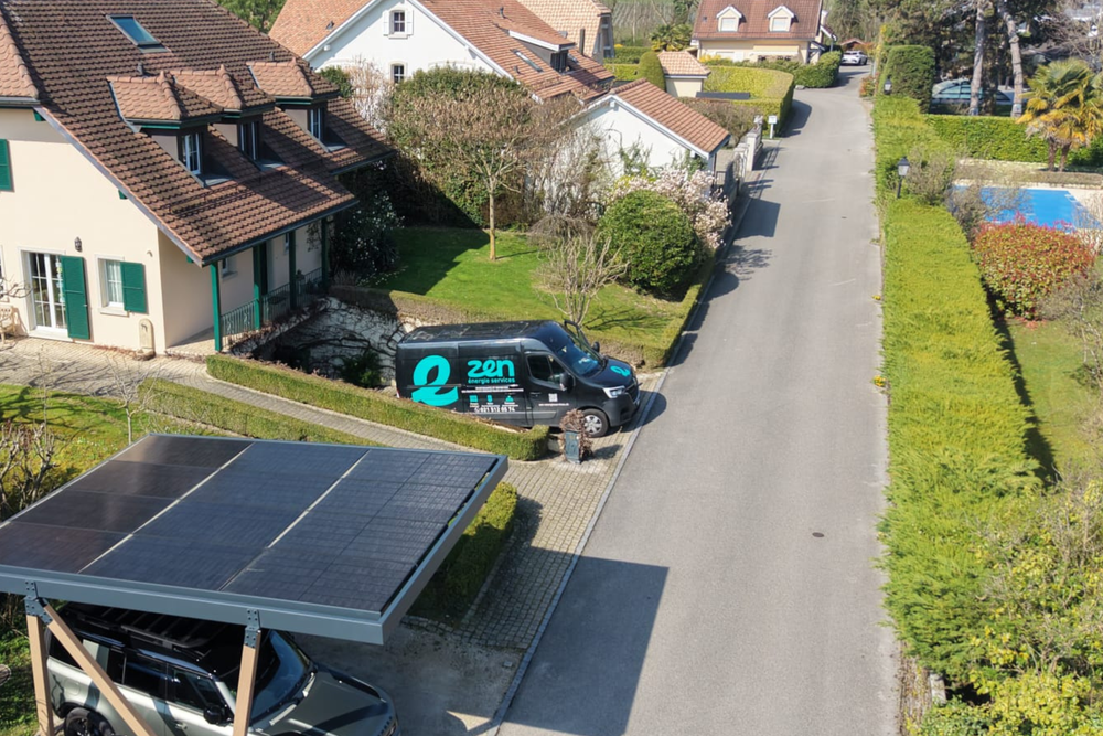 Personne près d'une installation énergétique