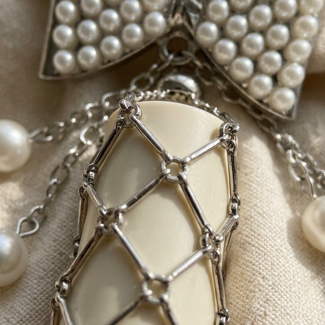 Star Mesh Lipstick Keychain — Pearl Bow — view 3