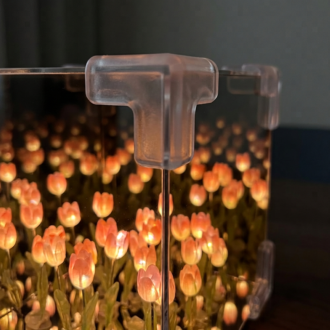Tulip Cube Mirror Lamp, DIY 21-Flower LED Kit — view 2