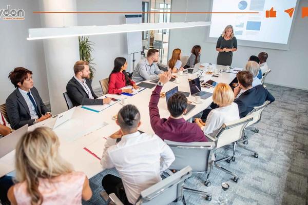 What Executives Actually Learn in an AI Transformation Course