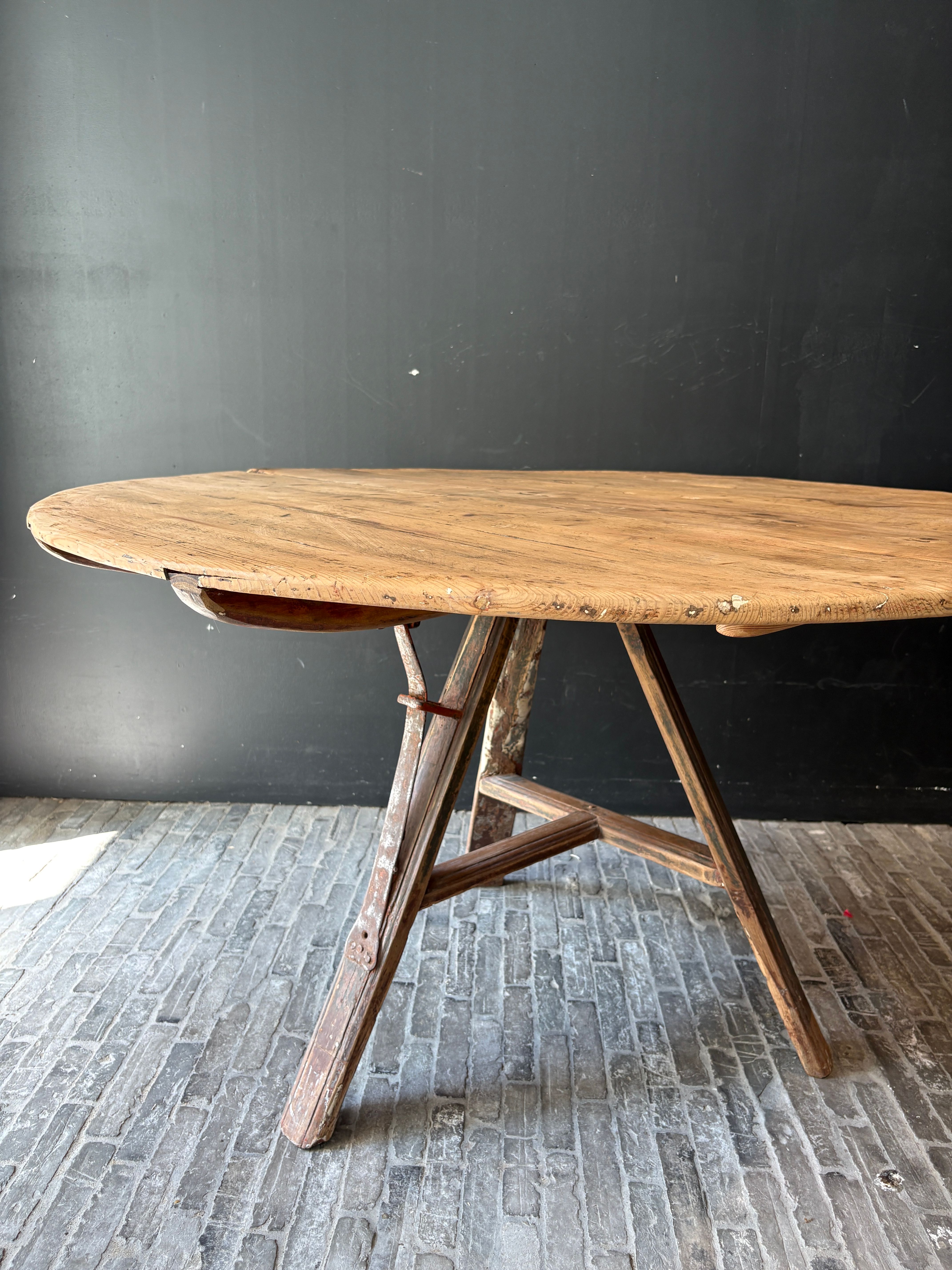 Tafel (om aan te zitten) — foto 9