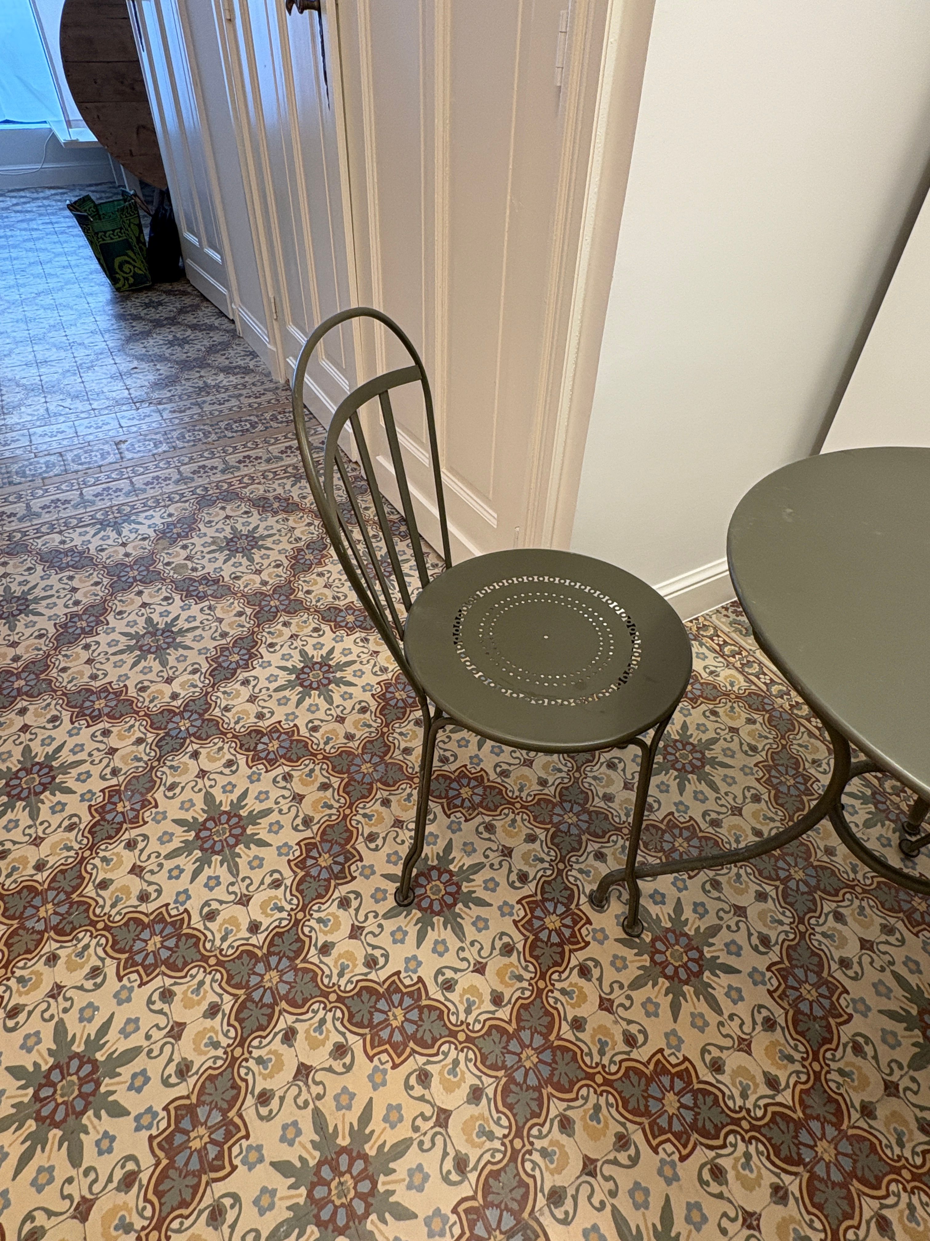 Stalen stoeltjes — foto 1
