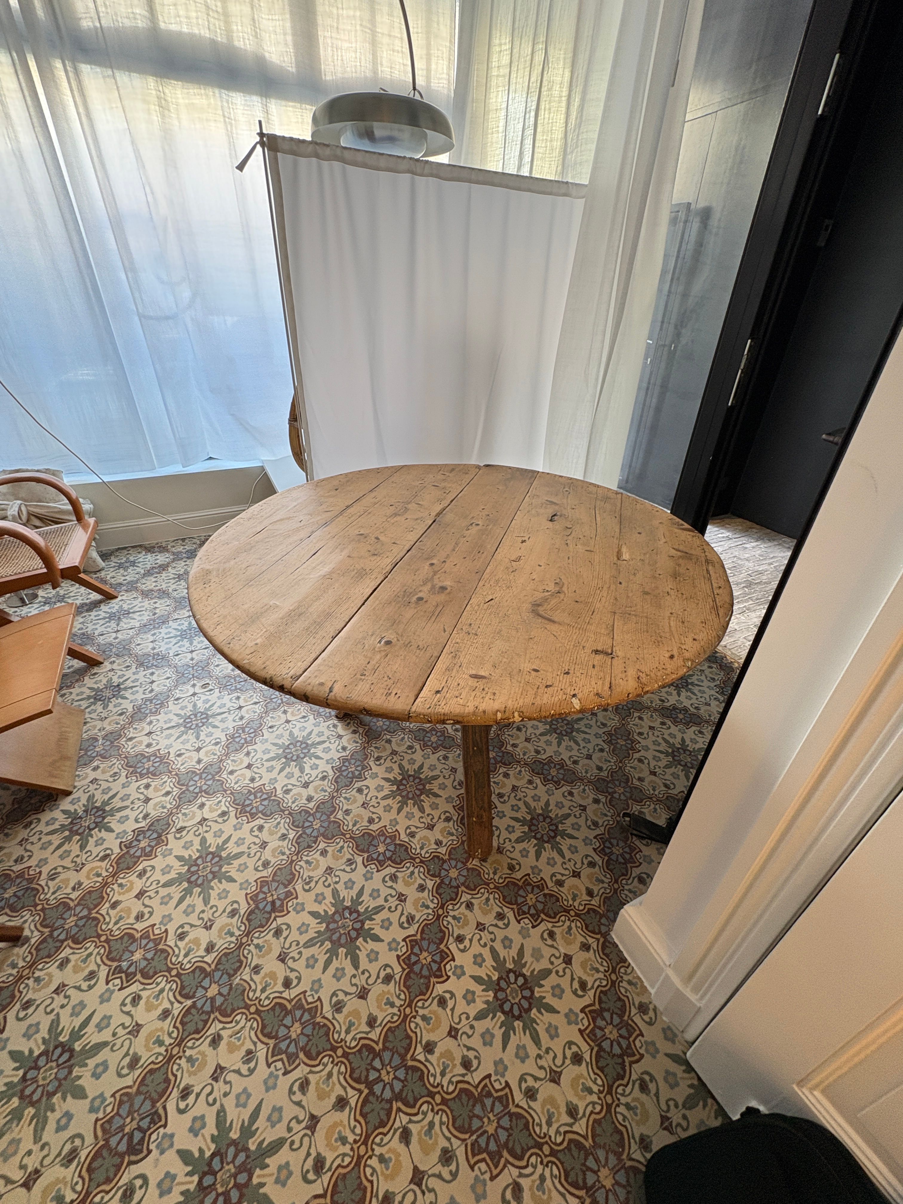Tafel (om aan te zitten) — foto 1