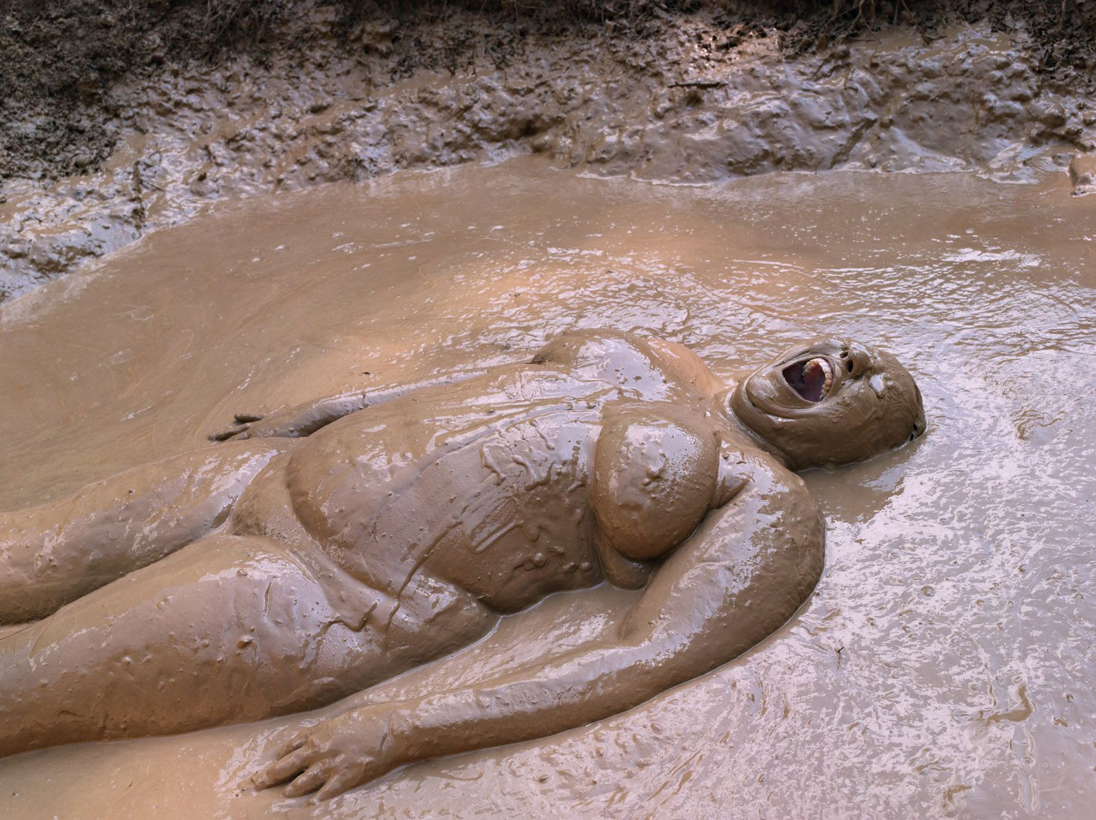 Rachel Mud Bathing, Virginia 2009