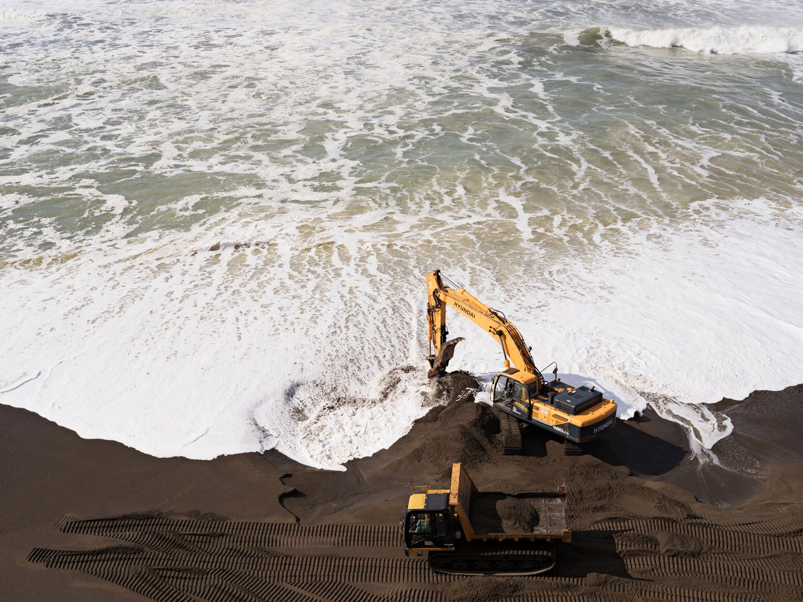 Beach Restoration after El Niño Waves, California 2016