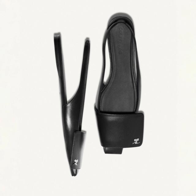 Elegant black leather sandals with a sleek design, featured on Courrèges' fashion e-commerce site.