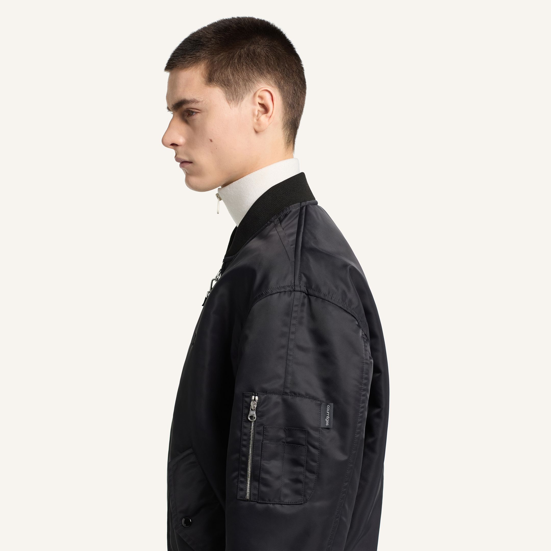 Courrèges (クレージュ) Official Website | Luxury Ready-to-wear