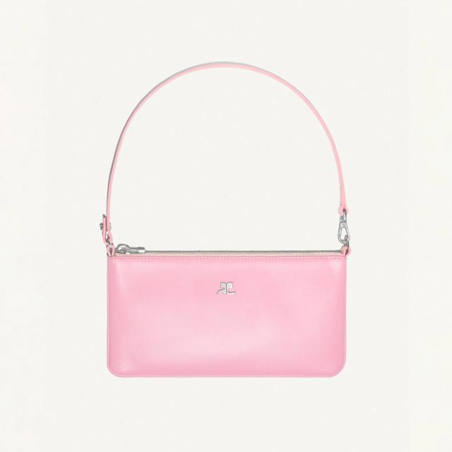 Sac à main en cuir rose élégant avec détails argentés, idéal pour la collection Courrèges.