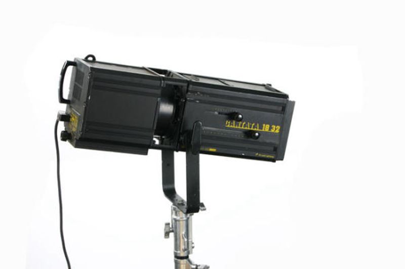 CANTATA Recortable 26º/44º Tungsten 2,5/1,2K