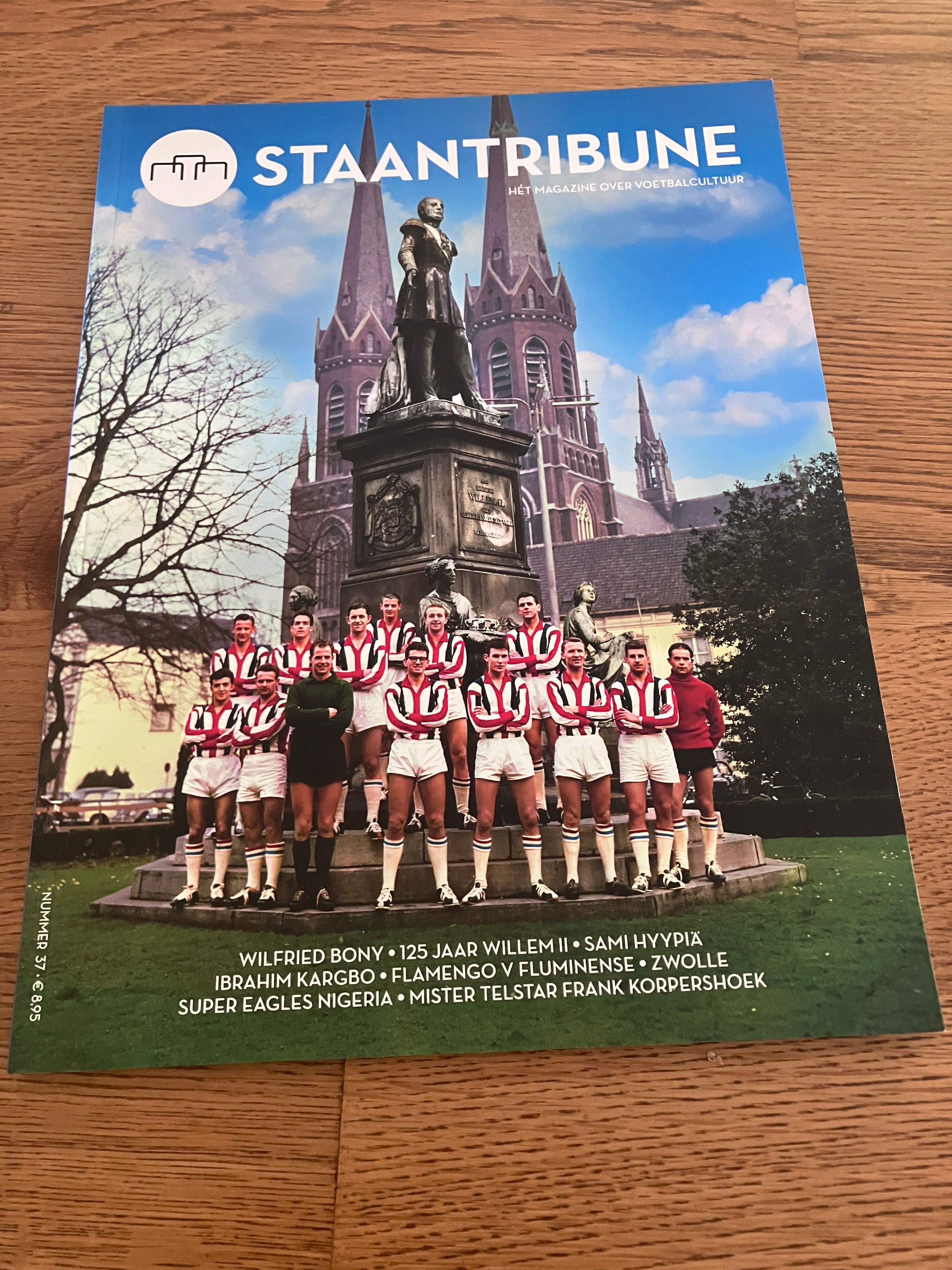 Staantribune 37