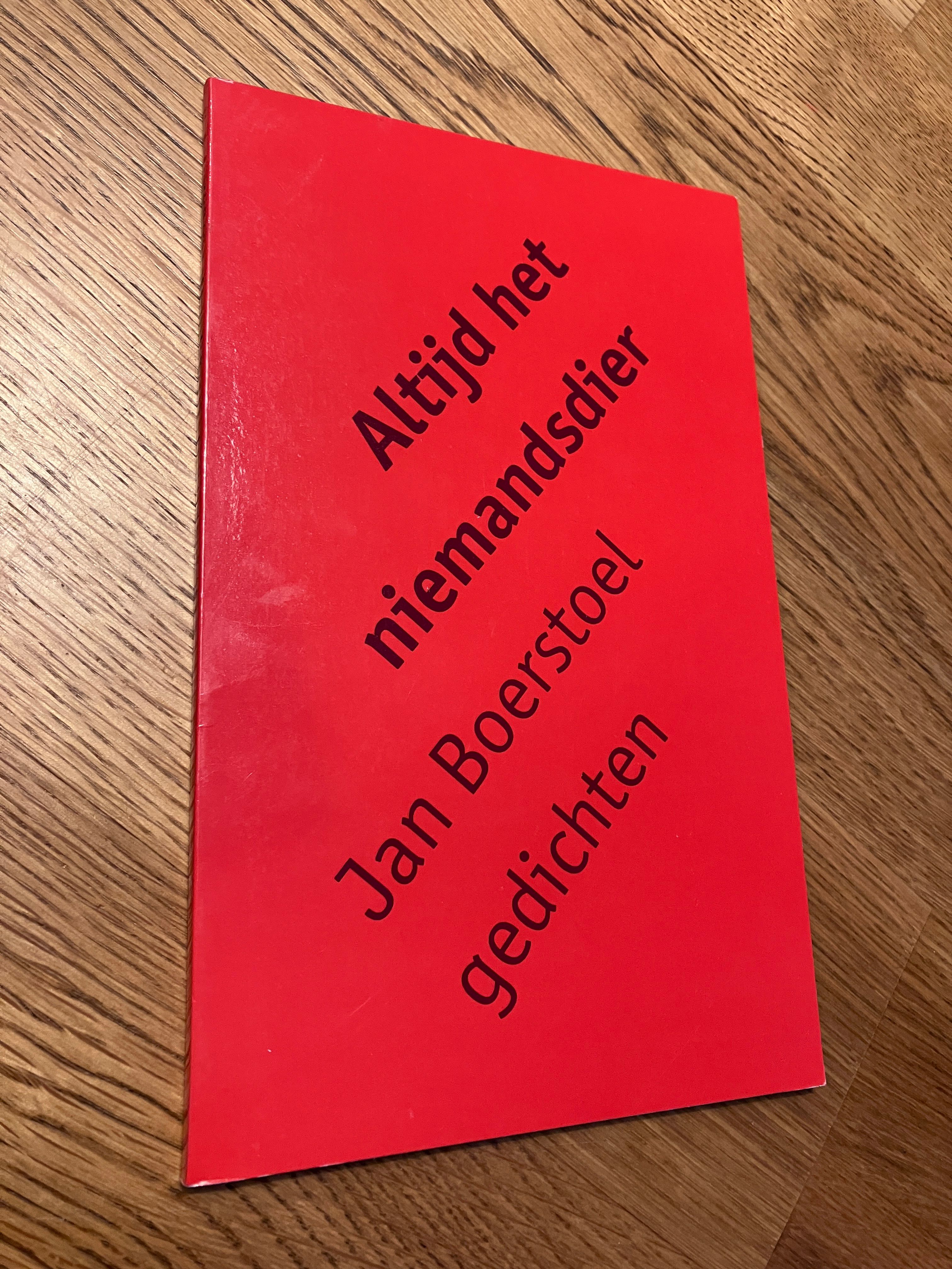 Altijd het niemandsdier (gedichten)