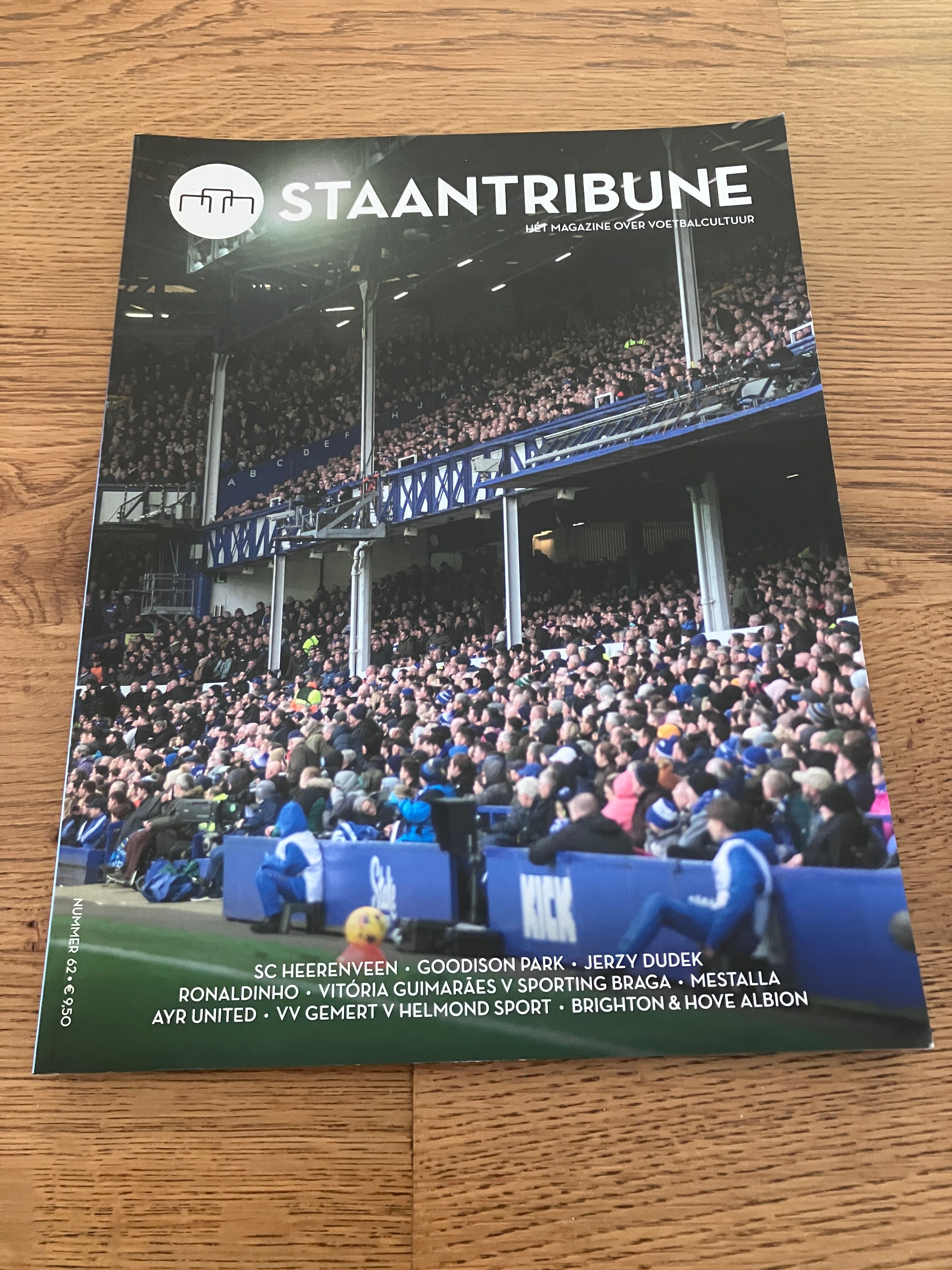 Staantribune 62
