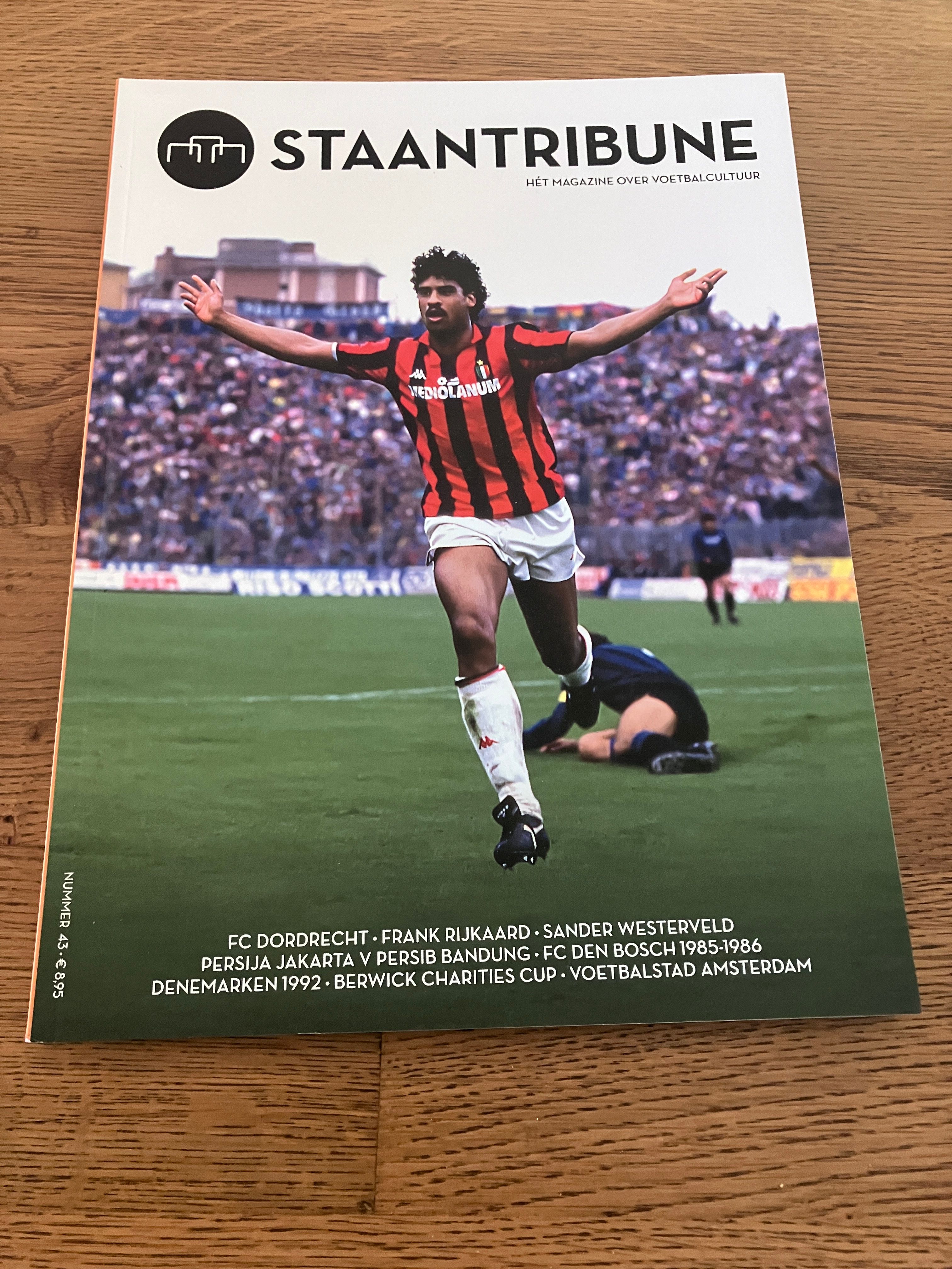 Staantribune 43