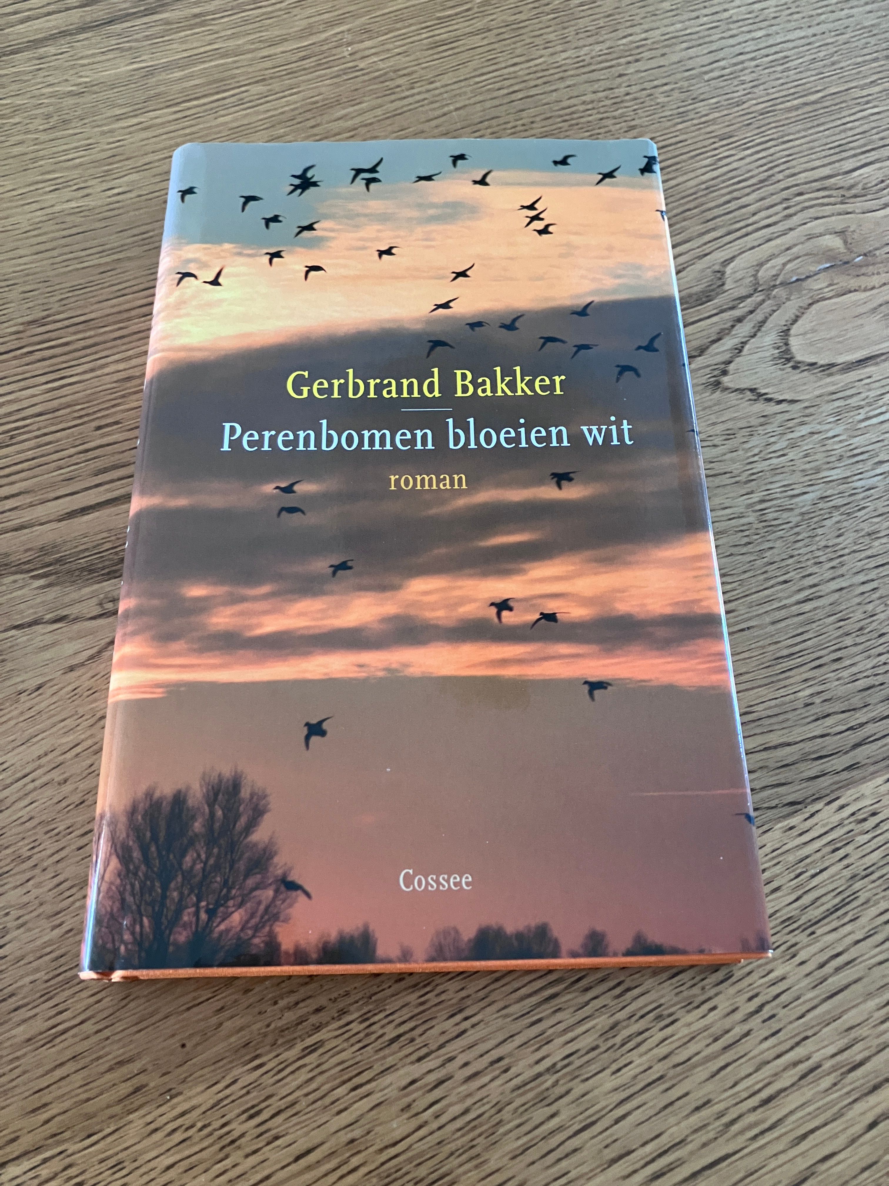 Perenbomen bloeien wit